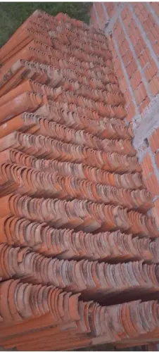 900 telhas cerâmicas
