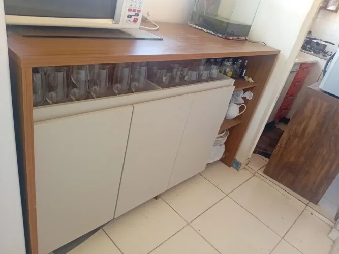 BALCÃO PRATICAMENTE NOVO REQUINTE, PESSOAS EXIGENTE