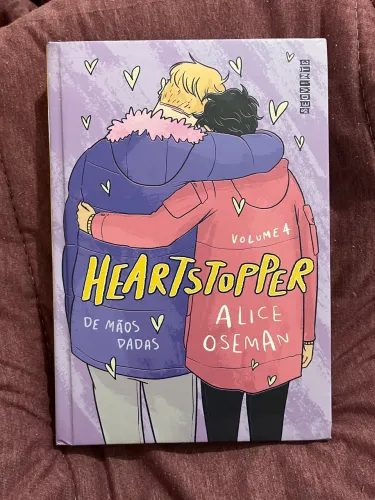 Livro Heartstopper volume 4