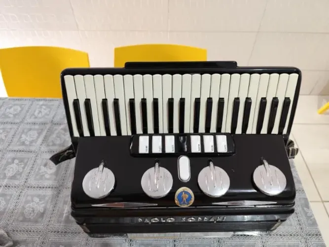 Acordeon Sanfona Paolo Soprani 120 baixos 