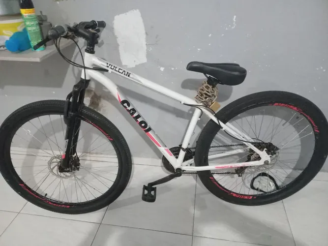Vende se bicicleta caloi usado