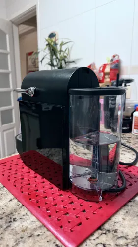 Cafeteira Nespresso Pixie