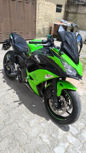 Vendo Kawasaki Ninja 650