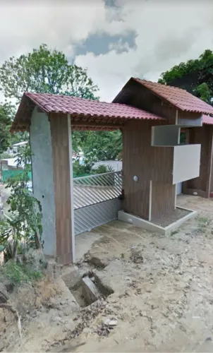 VENDO MEIO LOTE POR 33 MIL, DENTRO DO RESIDENCIAL VALE DO SENHOR