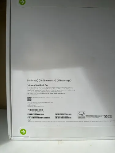 MacBook Pro M5 16GB / 1TB SSD