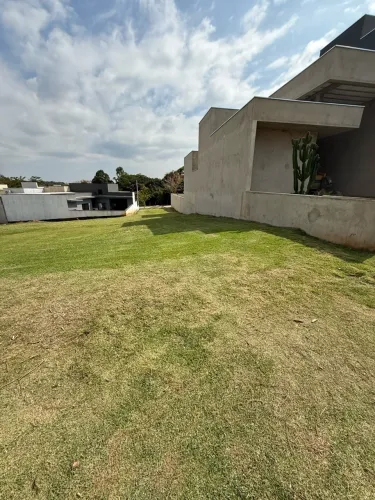 OPORTUNIDADE- Terreno no villagio Ipanema 1