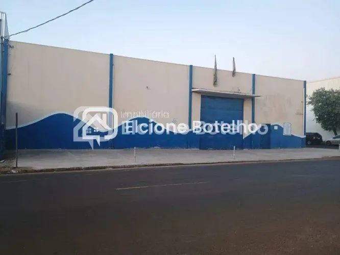 Galpão para aluguel, 4 vagas, MINAS GERAIS - Uberlândia/MG