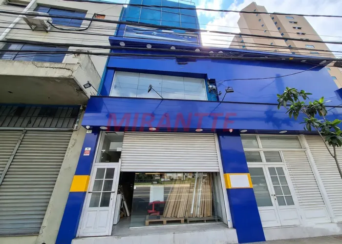 Comercial de 586m² em Santana