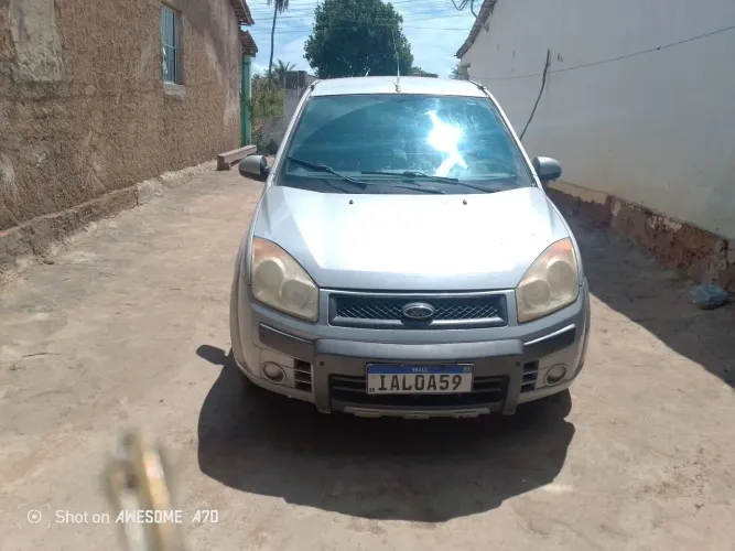 Ford Fiesta Trail 1.0 8V Flex 5P 2010