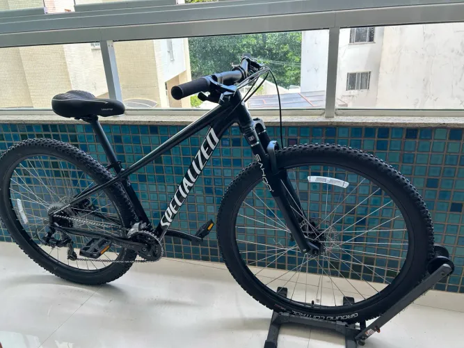 Bicicleta Specialized Rockhopper 29 - Tamanho S (P) - Pouquíssimo Uso + Nota Fiscal
