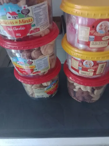 Bolachas doces por 8 reais o pote