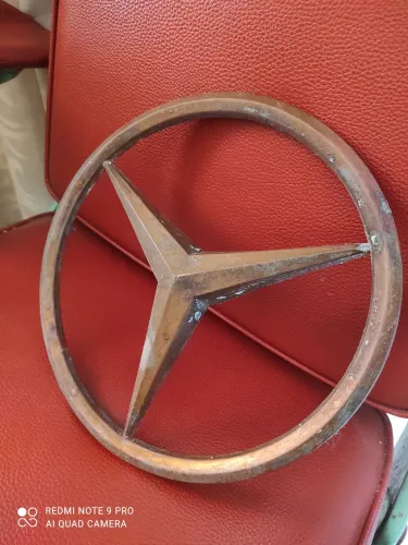 Emblema antigo original do caminhão Mercedes Bens,Leia: