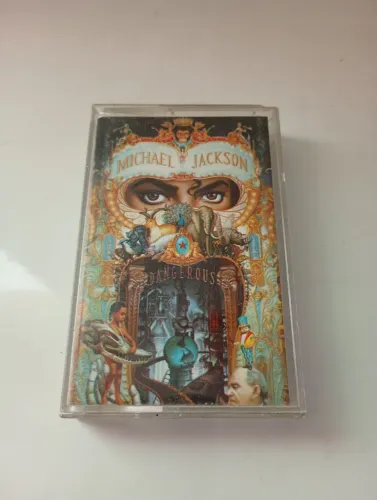 FITA CASSETE DANGEROUS 