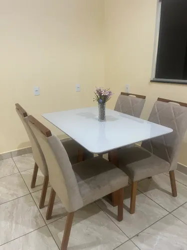 Mesa 4 cadeiras
