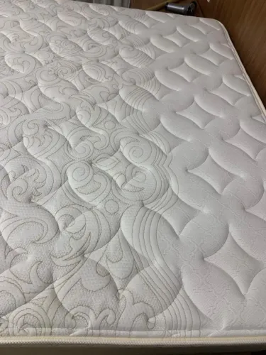 Colchão King Koil Pearl (Molas Ensacadas + Foam Gel) - Excelente estado / Semi novo!
