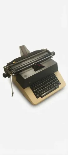 Máquina de Escrever Antiga / Vintage Funcional