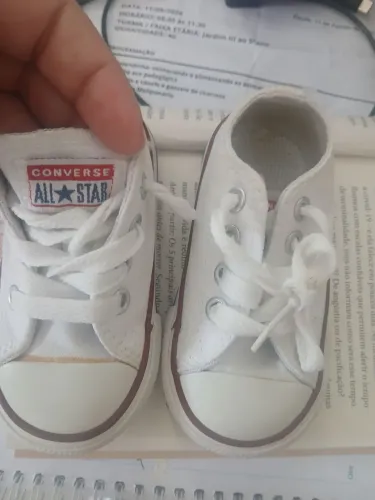 Sapatos de bebê (menina).