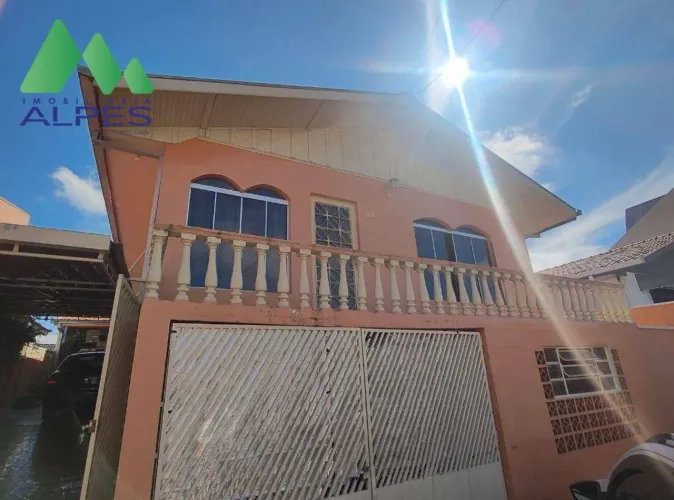 Casa com 3 dormitórios à venda, 200 m² por R$ 650.000,00 - Xaxim - Curitiba/PR