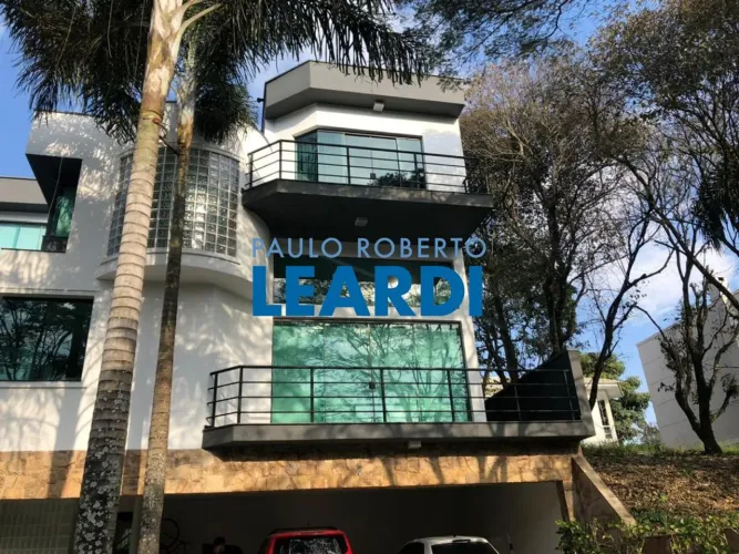 CASA EM CONDOMÍNIO - CONDOMÍNIO ARUJÁ 5 - SP