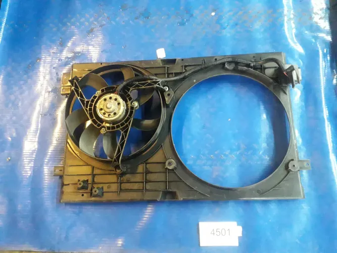 Ventoinha Com Defletor Audi A3 2006 1j0121207n 