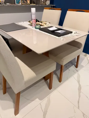 Mesa 4 lugares madeira maciça 