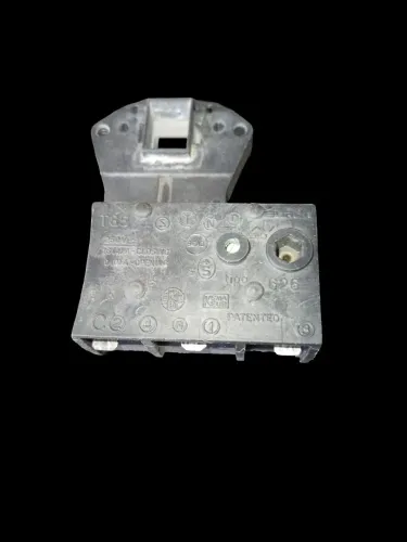 Trava tampa lavadora Ge 8 a 12 kgs.(usada)