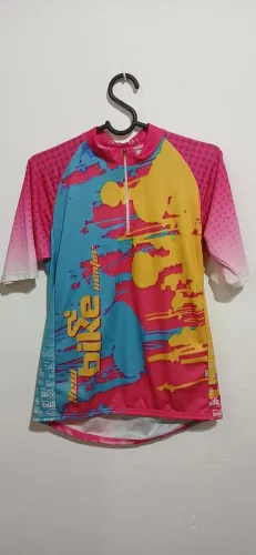 Blusa para ciclismo com bolso tamanho M