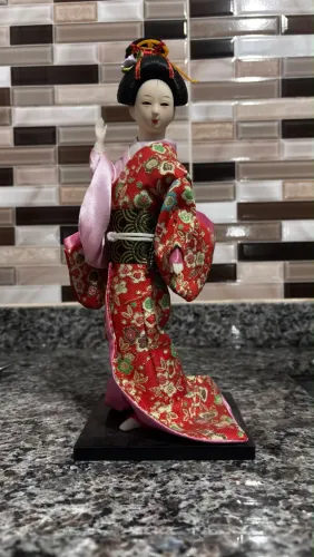 BONECA GUEIXA COLECIONÁVEL