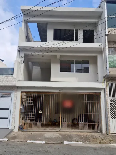 Vendo Casa Sobrado com 3 Casas para Renda  Osasco (Quitaúna)  Excelente localização