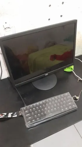 Monitor HQ 19.5 com defeito - liga mas não dá imagem (capacitor)