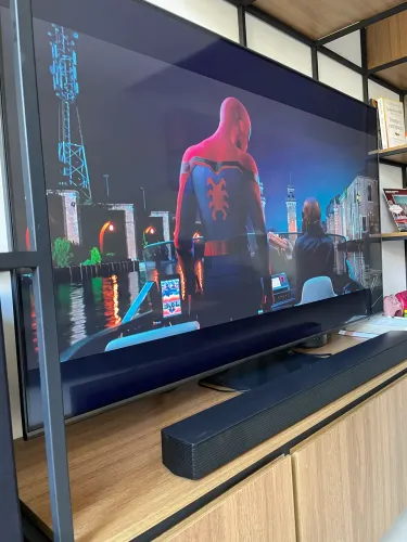 VENDO TV E SOUND BAR SAMSUNG - TV de 55 4k QLED e SoundBar 2.1 com subwoofer sem fio