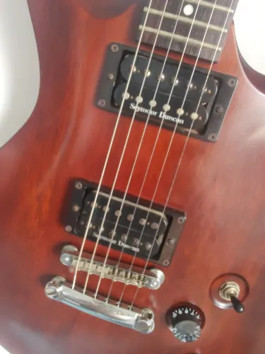 Guitarra Cort M200 ( Seymour Duncan)