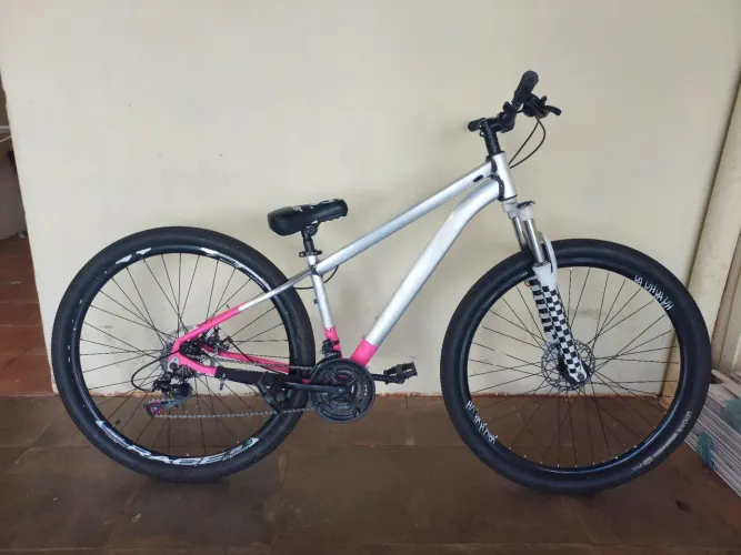 Bicicleta GTA, alumínio apenas 250 reais. 