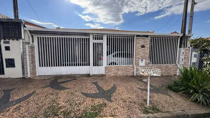 Casa para Alugar com Edícula no Jardim do Lago 3 Quartos | 170 m² | Próxima ao Campinas S