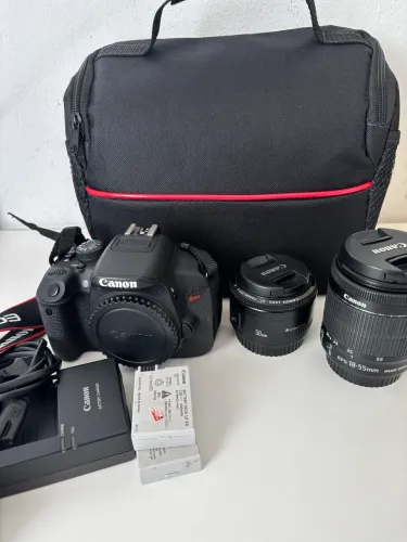 Camera Canon EOS Rebel T5i 