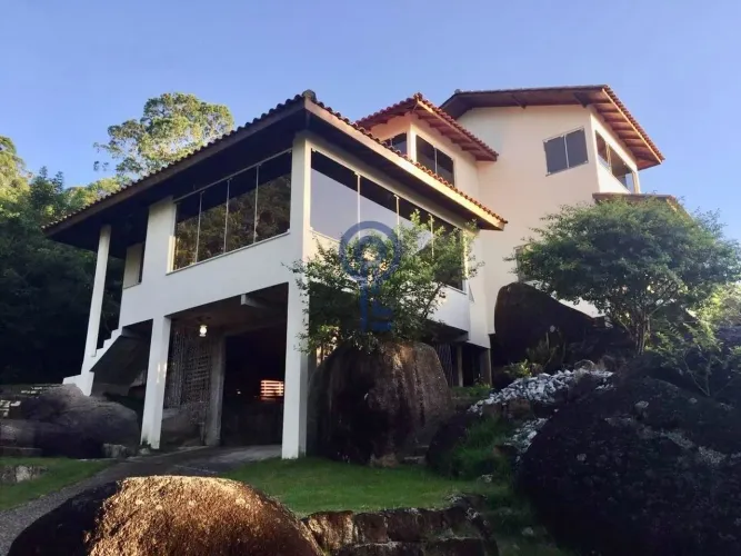 Casa 3 Quartos no Cacupé