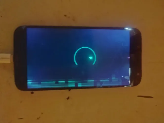 Vendo celular com defeito 