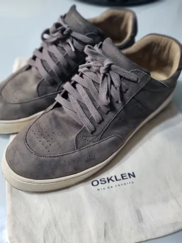 Sapatenis osklen 42