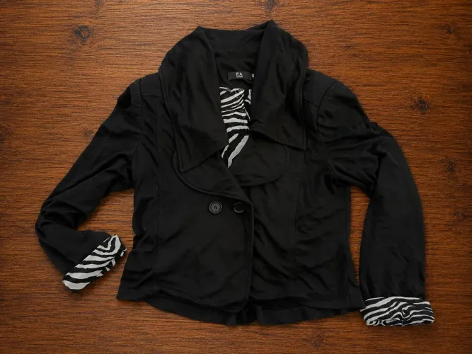 Casaco Feminino Preto com Forro Animal Print Tam G