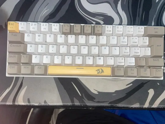 Teclado Redragon Lakshmi 60%