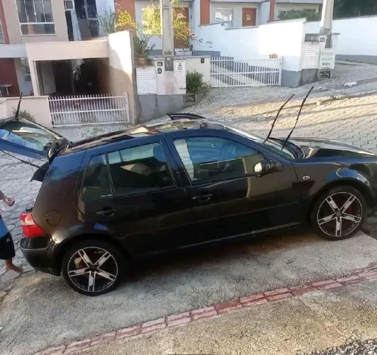 Volkswagen Golf 2.0/ 2.0 MI Flex Comfortline Aut. 2004