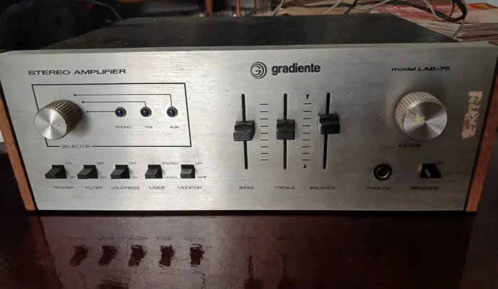 Amplificador Gradiente Modelo Lab 76 funcionando normal 