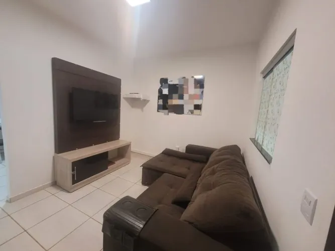 Casa imobiliada