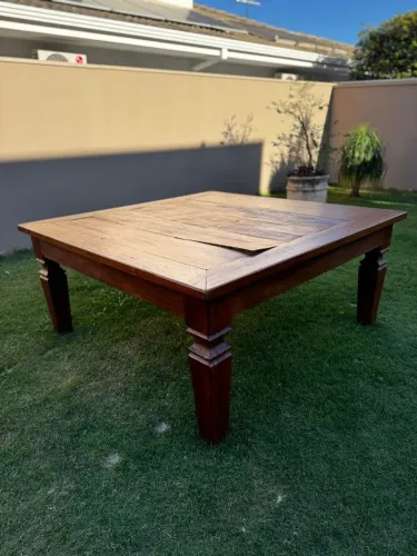 Mesa de Jantar de Mogno Maciço (180x180x80)