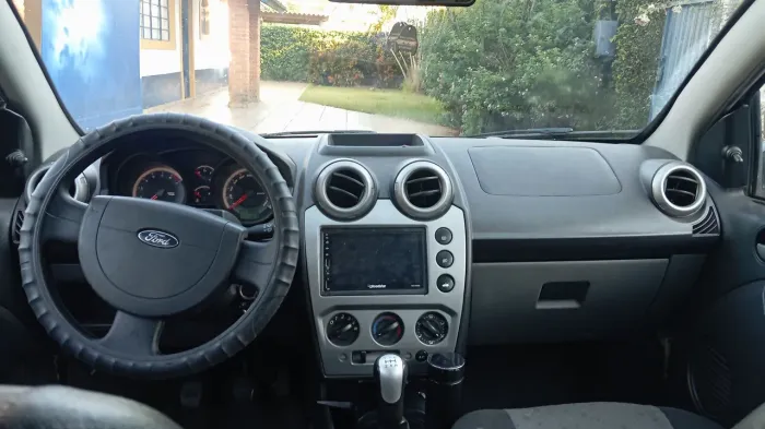Ford Fiesta SE 1.6 8V Flex 5P 2014