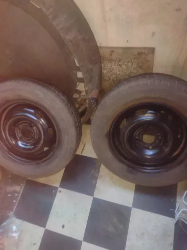 pneus completo,rodas e pneus