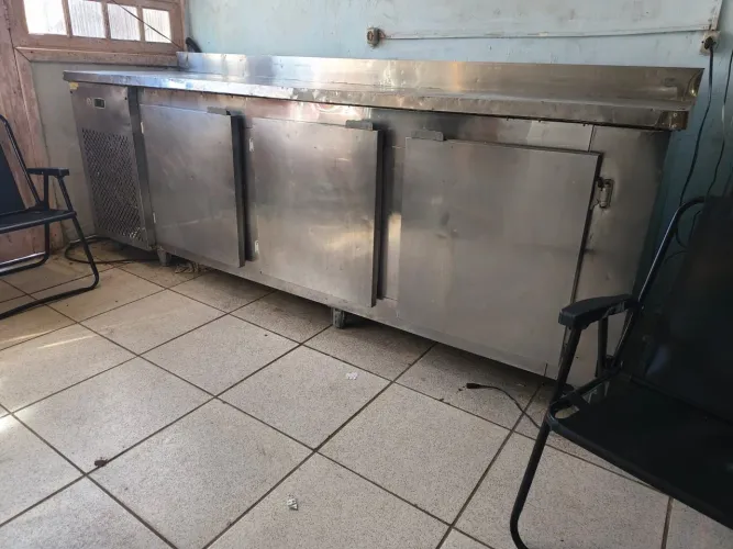 Balcão refrigerado 3 portas 220v c/controladora digital ENTREGO