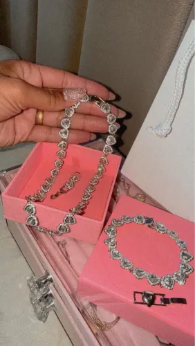 Colar ariana grande swarovski