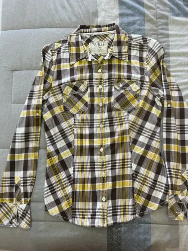 Linda blusa xadrez Guess