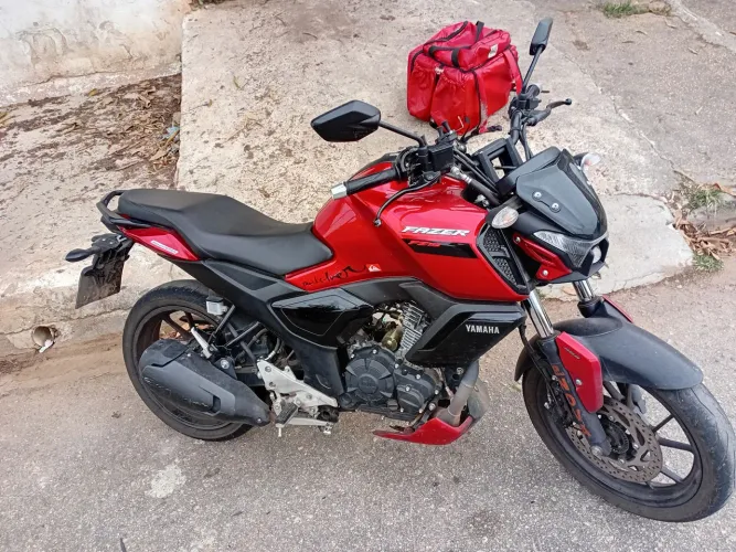 Passo dívida pego carro ou moto inferior 